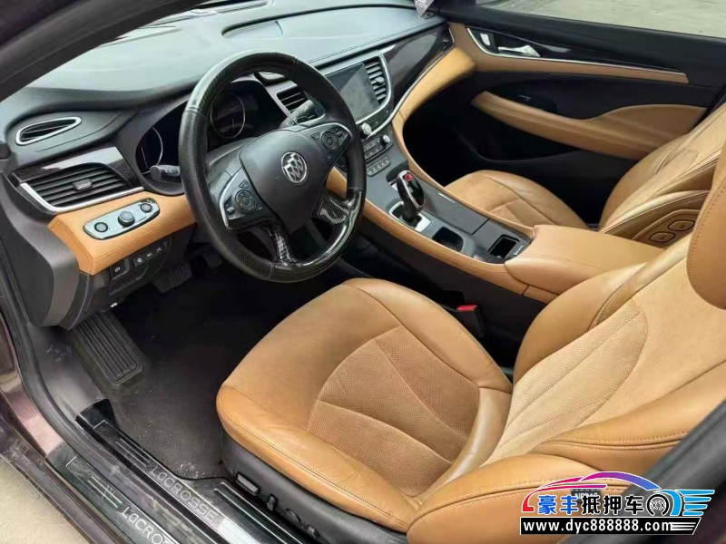 18年别克君越轿车抵押车出售