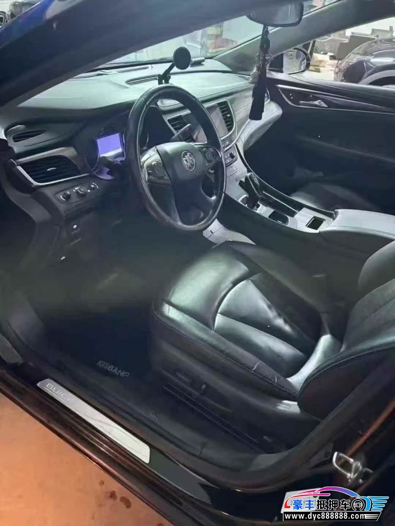 20年别克君越轿车抵押车出售