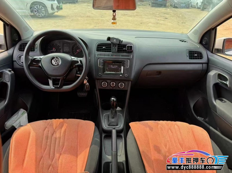 16年大众polo轿车抵押车出售