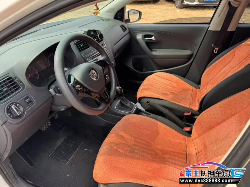 16年大众polo轿车抵押车出售