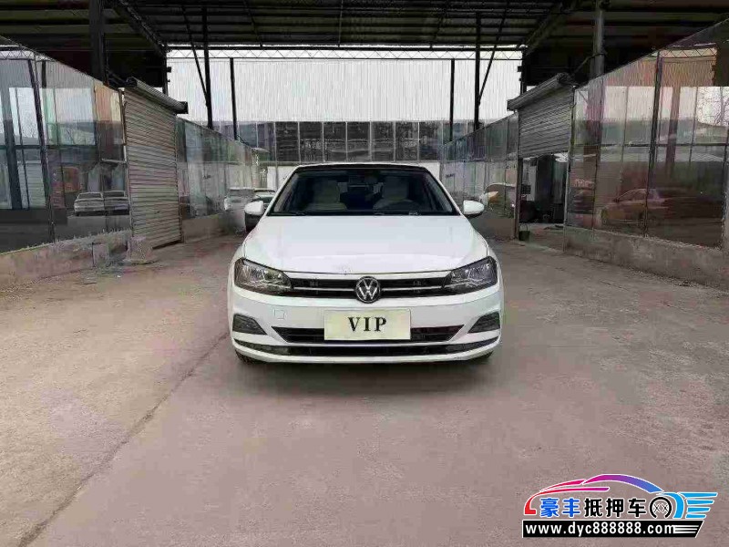 抵押车出售24年大众polo轿车