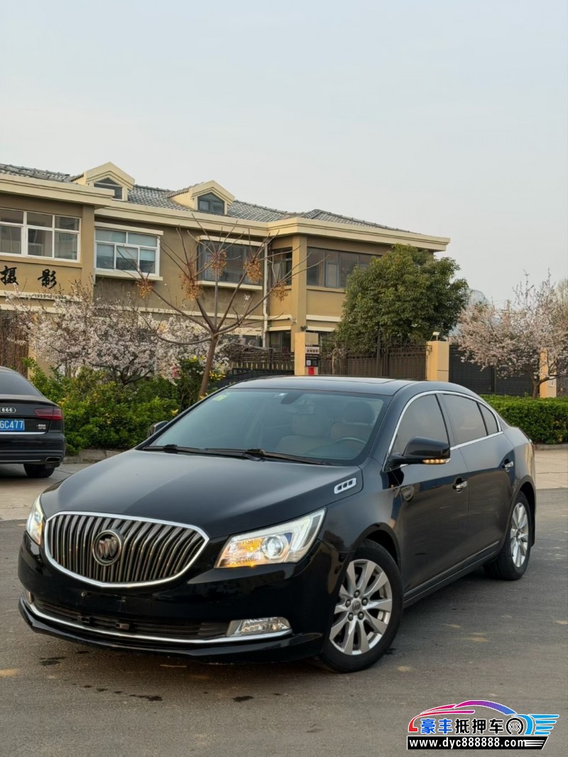 15年别克君越轿车抵押车出售