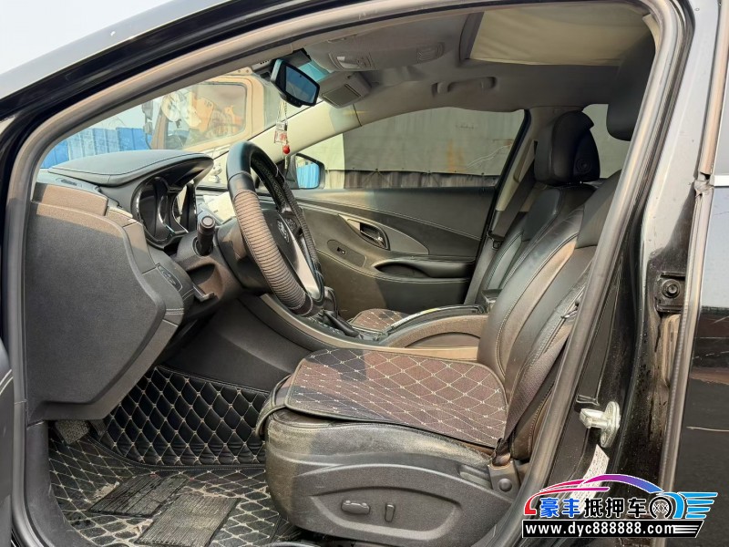 12年别克君越轿车抵押车出售