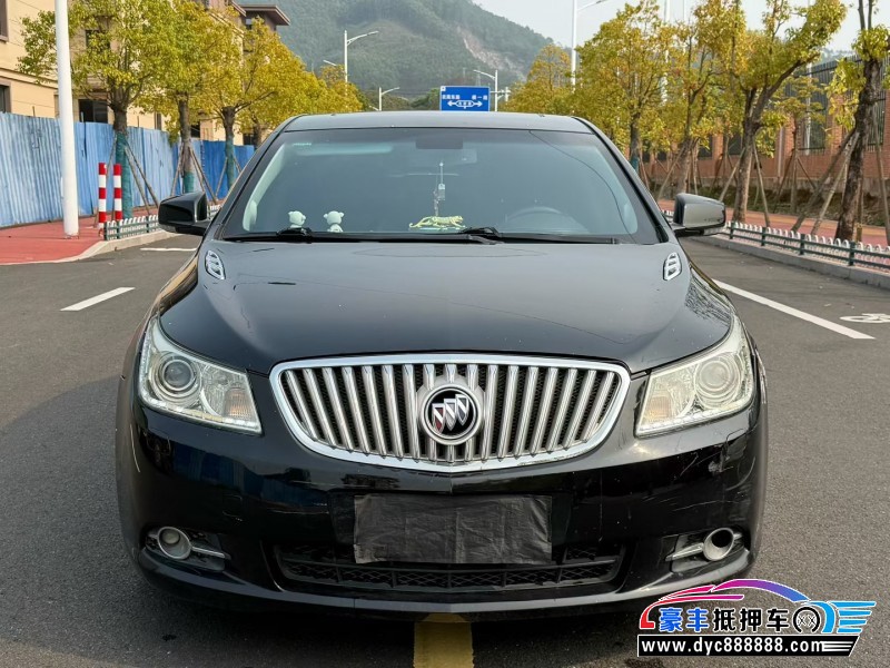 12年别克君越轿车抵押车出售