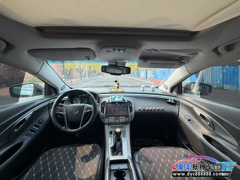 12年别克君越轿车抵押车出售