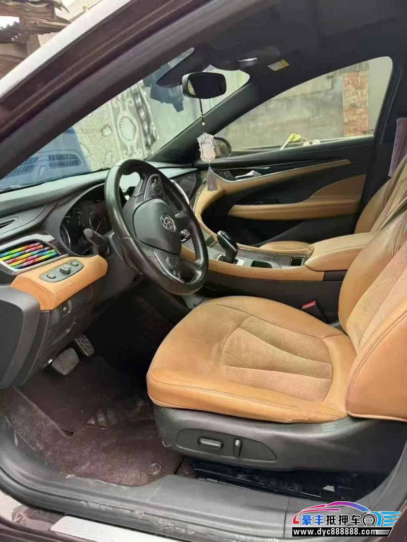 17年别克君越轿车抵押车出售