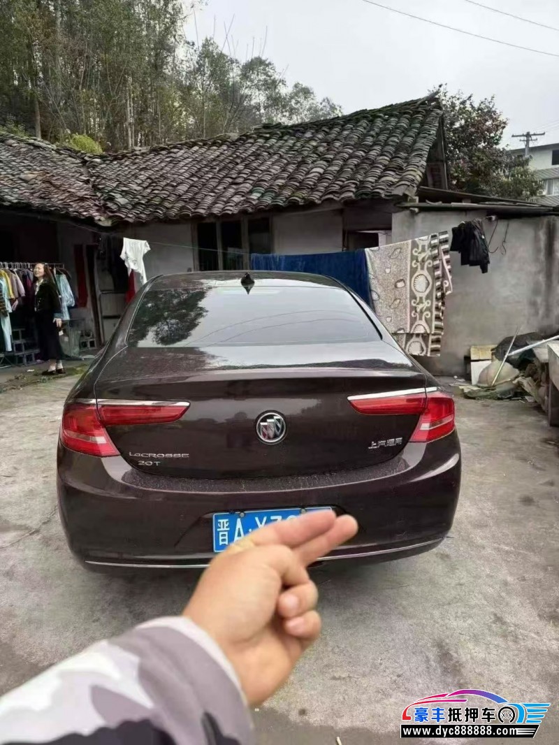 17年别克君越轿车抵押车出售