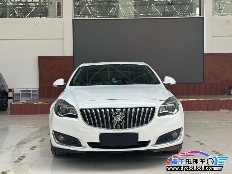 抵押车出售17年别克君威轿车