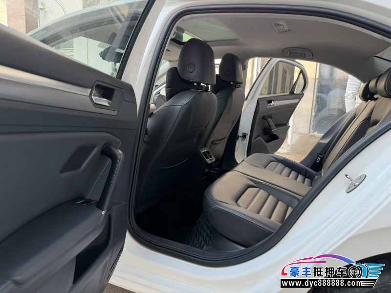 22年大众凌渡轿车抵押车出售