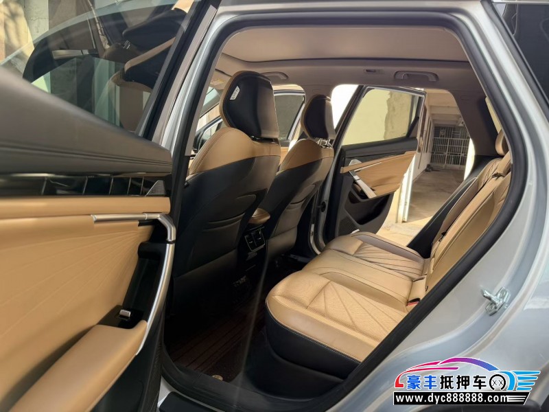 22年吉利博越轿车抵押车出售