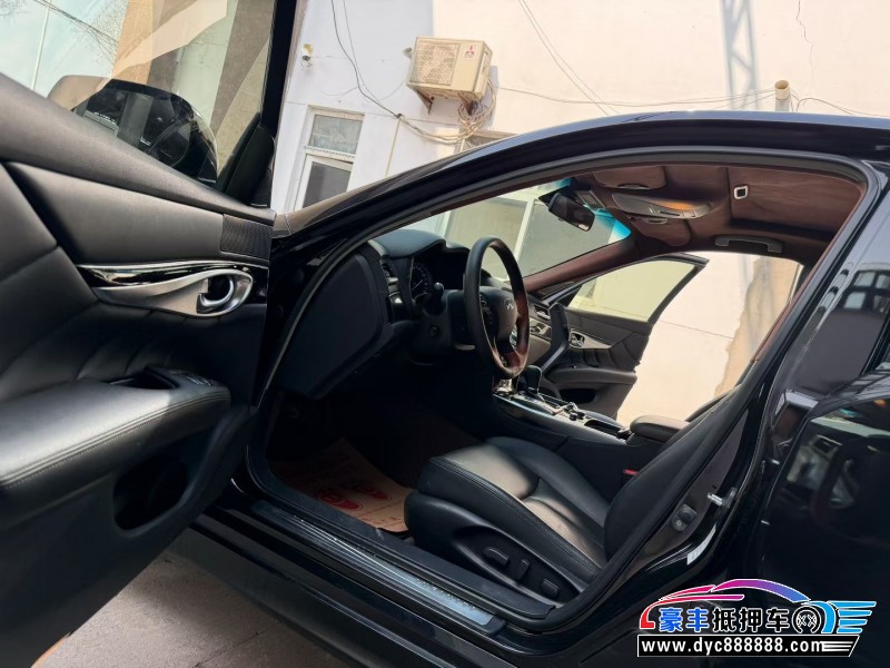 17年英菲尼迪Q70轿车抵押车出售