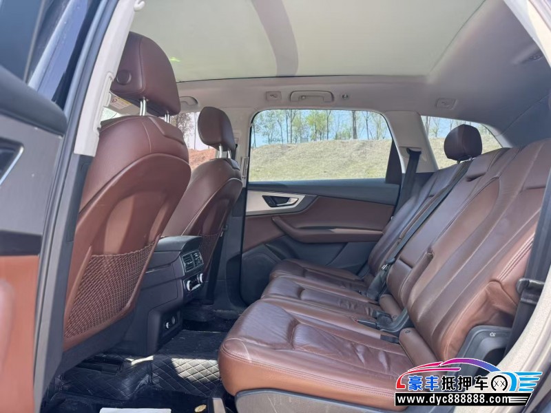 18年奥迪Q7轿车抵押车出售