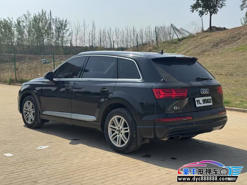 18年奥迪Q7轿车抵押车出售