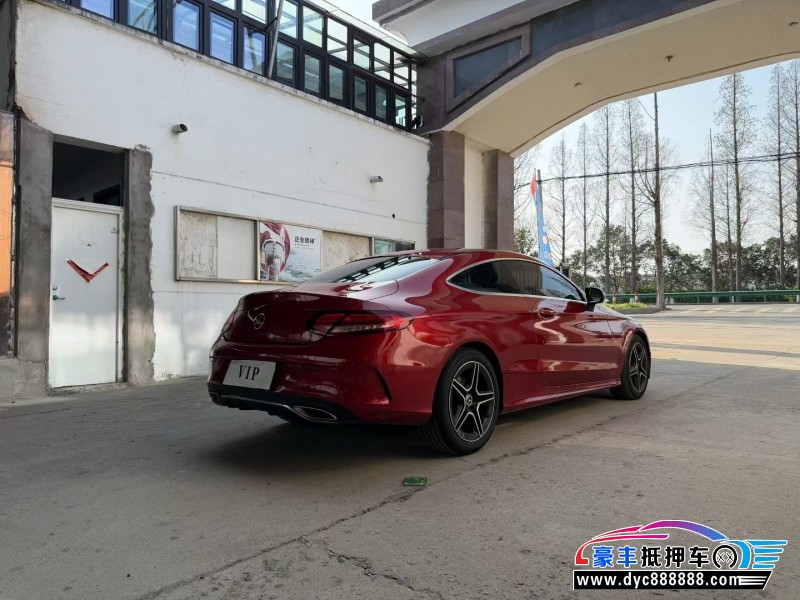 20年奔驰C轿车抵押车出售