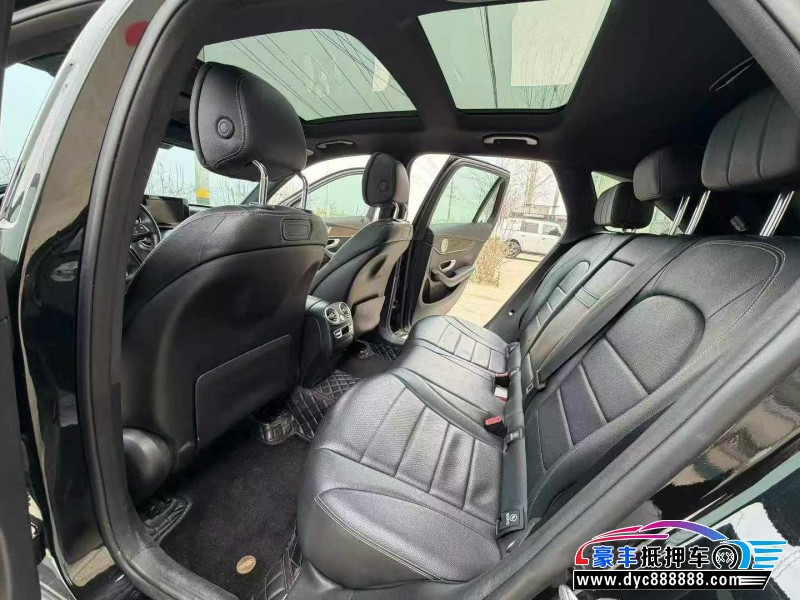 18年奔驰GLC轿车抵押车出售