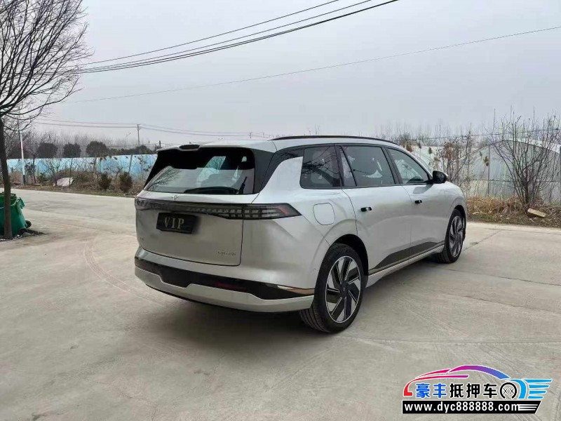 25年东风奕派008轿车抵押车出售