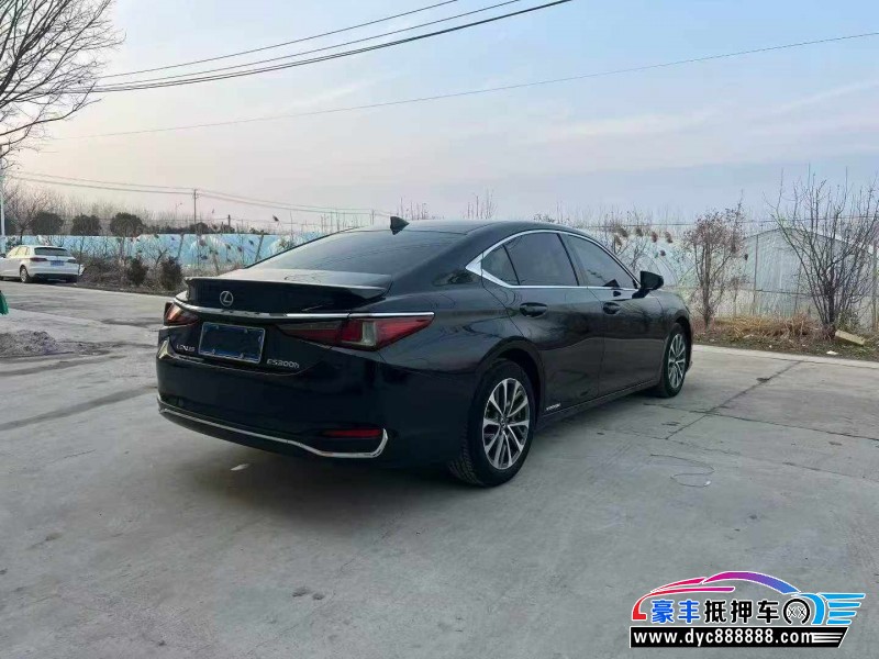 22年雷克萨斯ES轿车抵押车出售