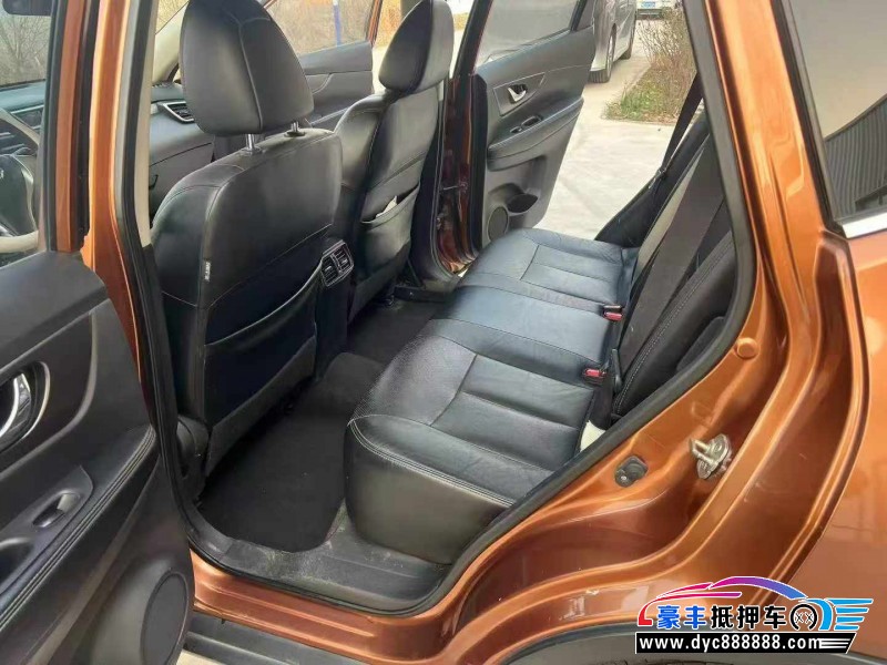 15年日产奇骏轿车抵押车出售