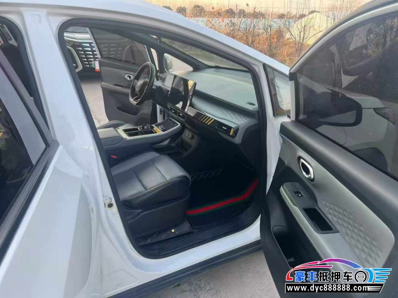 22年埃安Y70轿车抵押车出售