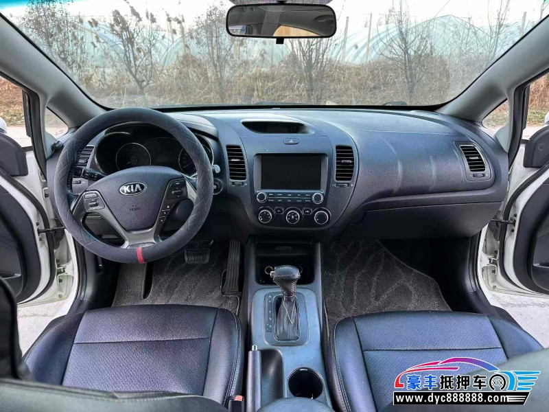 16年起亚K3轿车抵押车出售