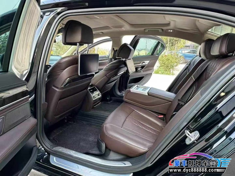 17年宝马7系轿车抵押车出售