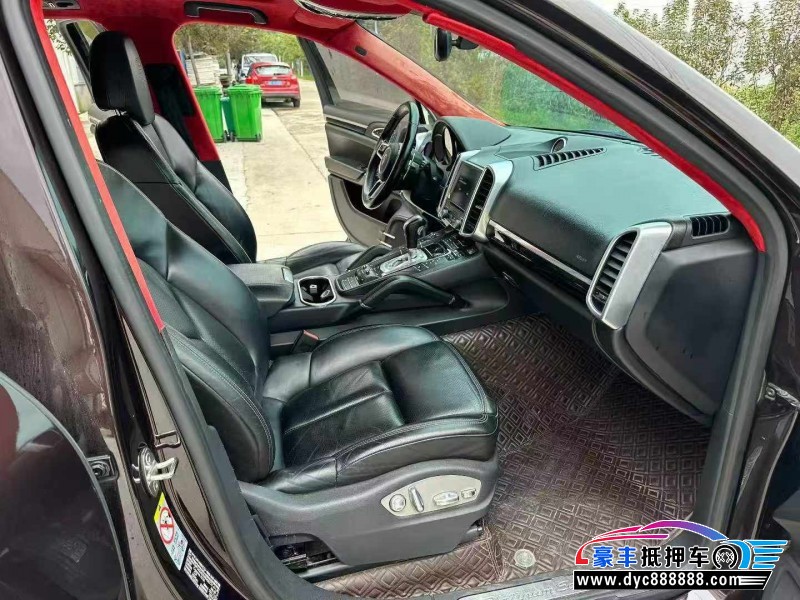 17年保时捷卡宴轿车抵押车出售