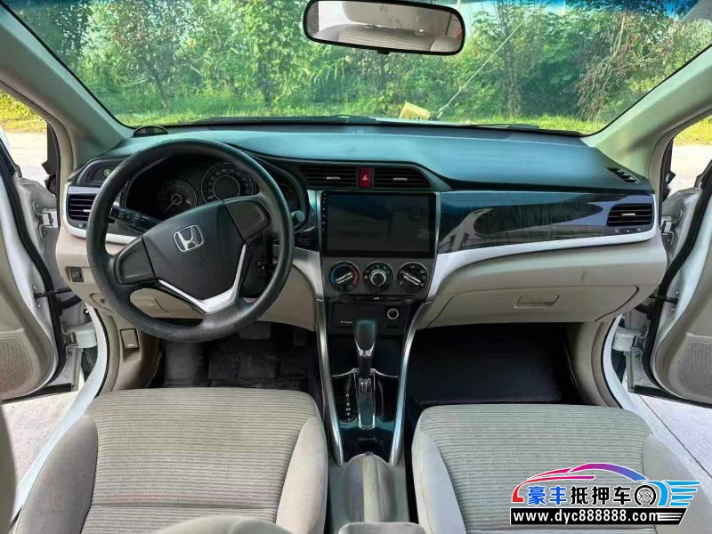 14年本田凌派轿车抵押车出售