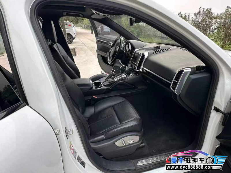 13年保时捷卡宴轿车抵押车出售