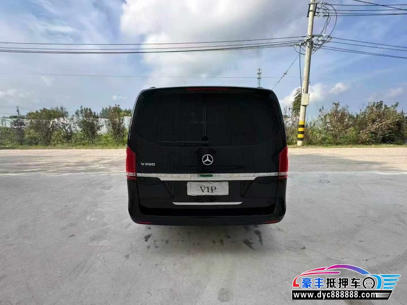 18年奔驰V轿车抵押车出售