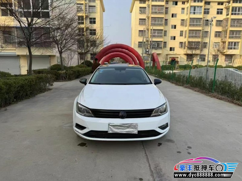 16年大众凌渡轿车抵押车出售