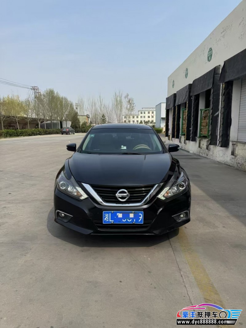 18年日产天籁轿车抵押车出售