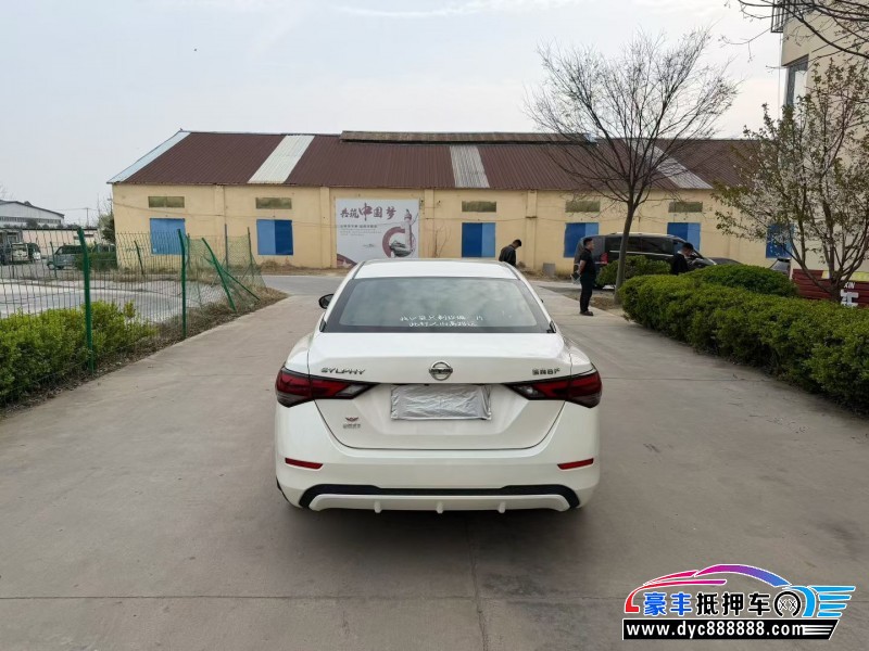 22年日产轩逸轿车抵押车出售