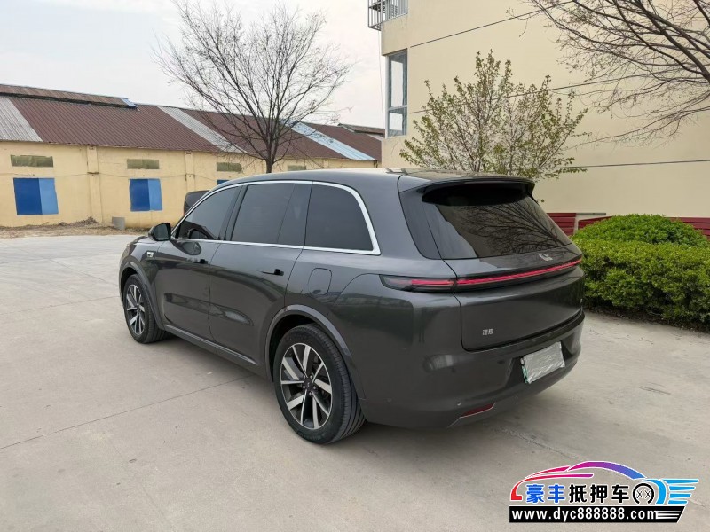 23年理想L8轿车抵押车出售