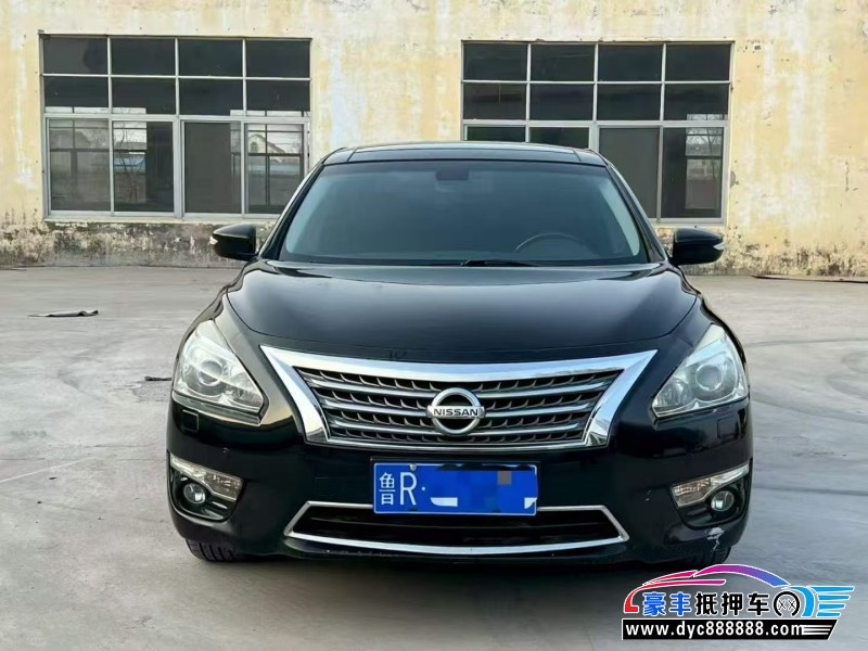 15年日产天籁轿车抵押车出售