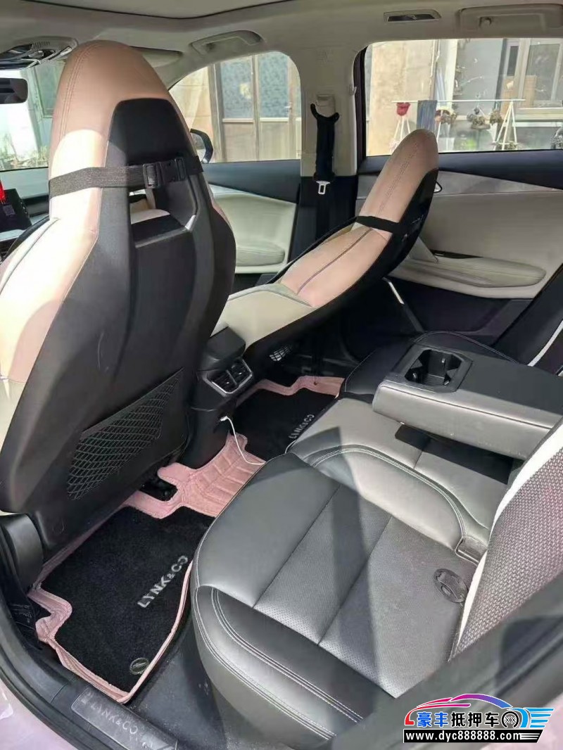 22年领克06轿车抵押车出售