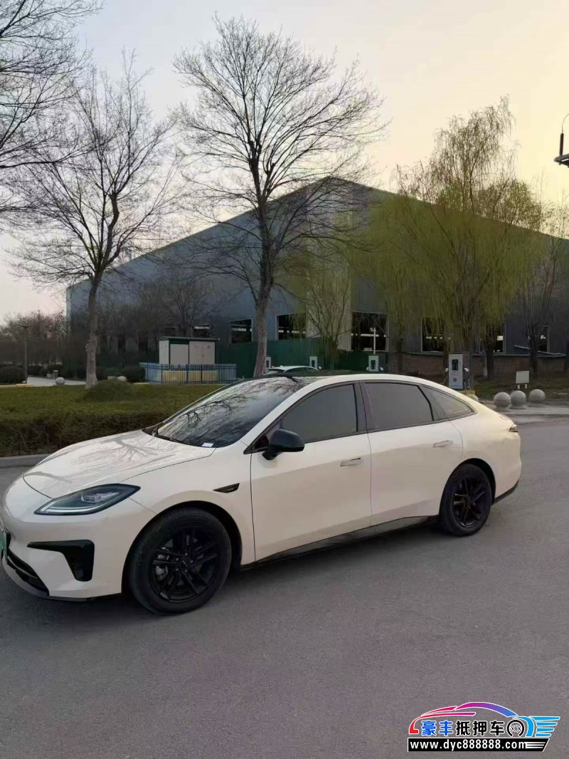 24年埃安RT轿车抵押车出售