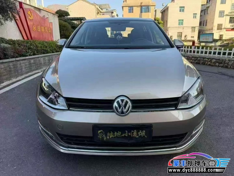 16年大众高尔夫轿车抵押车出售