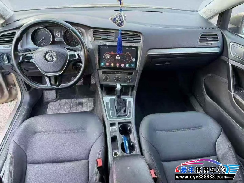 16年大众高尔夫轿车抵押车出售