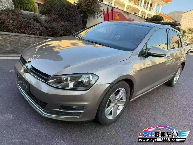 16年大众高尔夫轿车抵押车出售