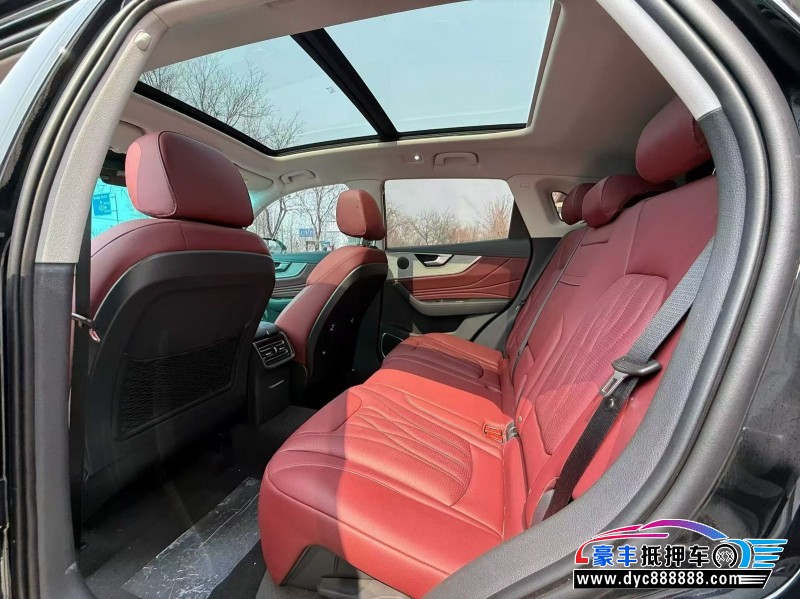 25年红旗HS5轿车抵押车出售