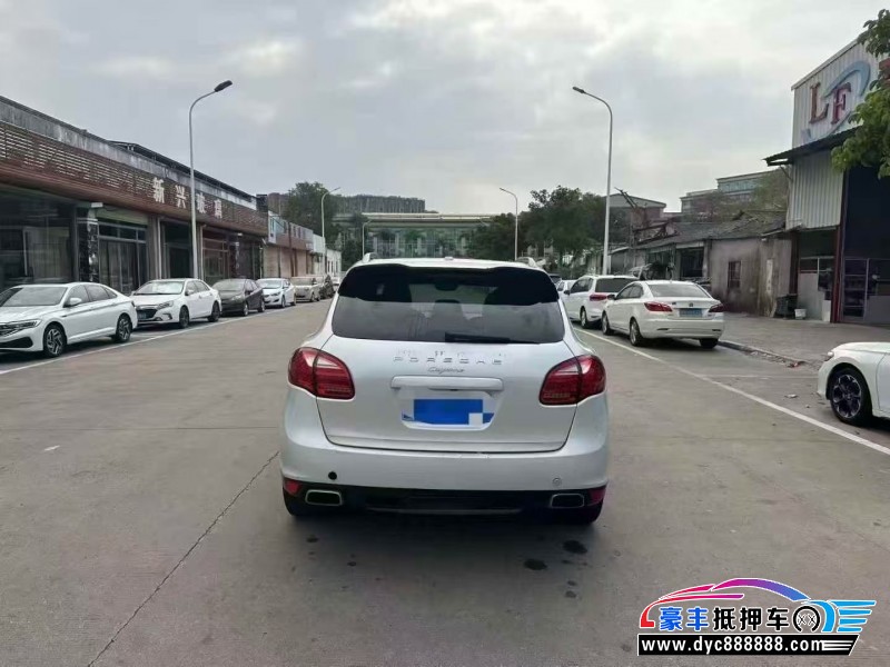 14年保时捷卡宴轿车抵押车出售