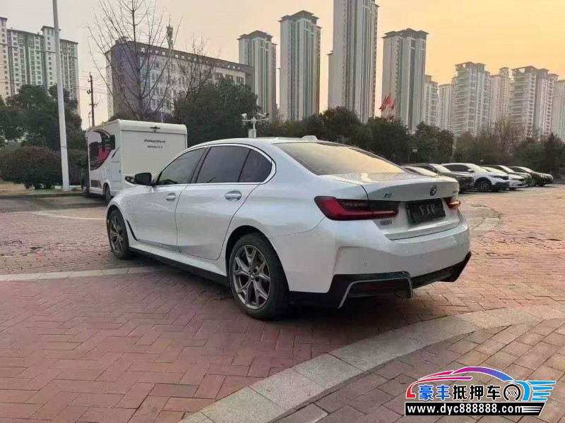 25年宝马i3轿车抵押车出售