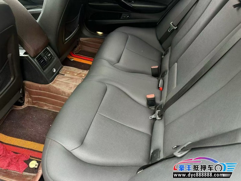 18年宝马3系轿车抵押车出售