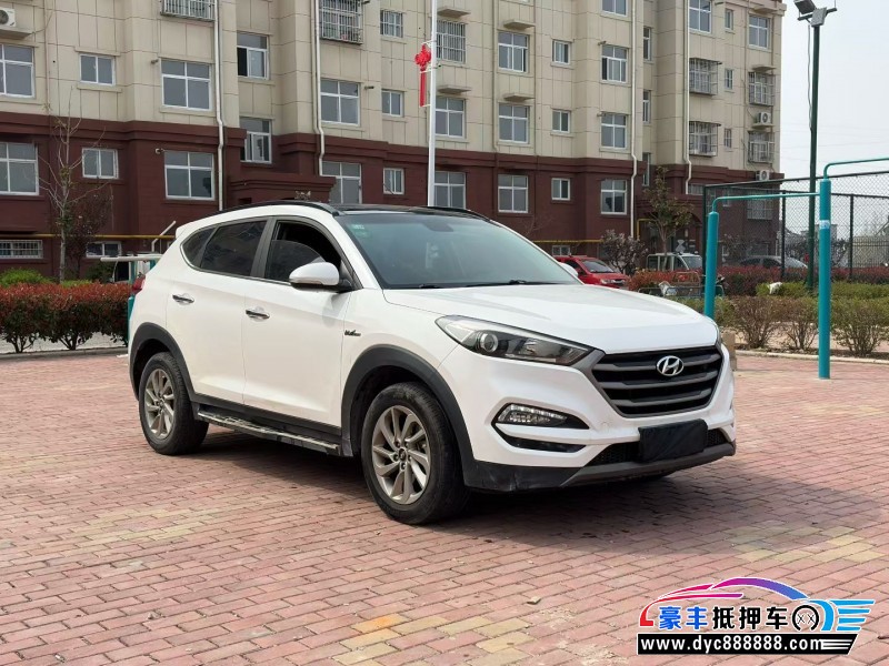 17年现代途胜轿车抵押车出售