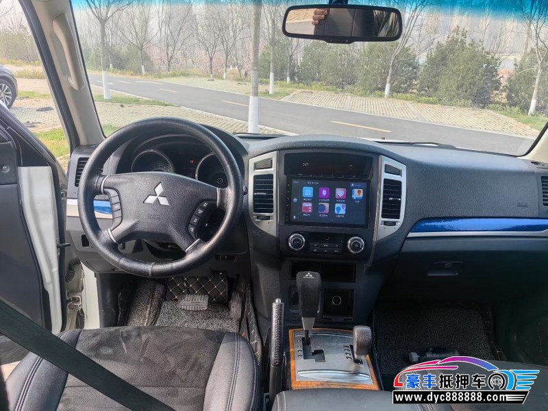 19年三菱帕杰罗SUV抵押车出售