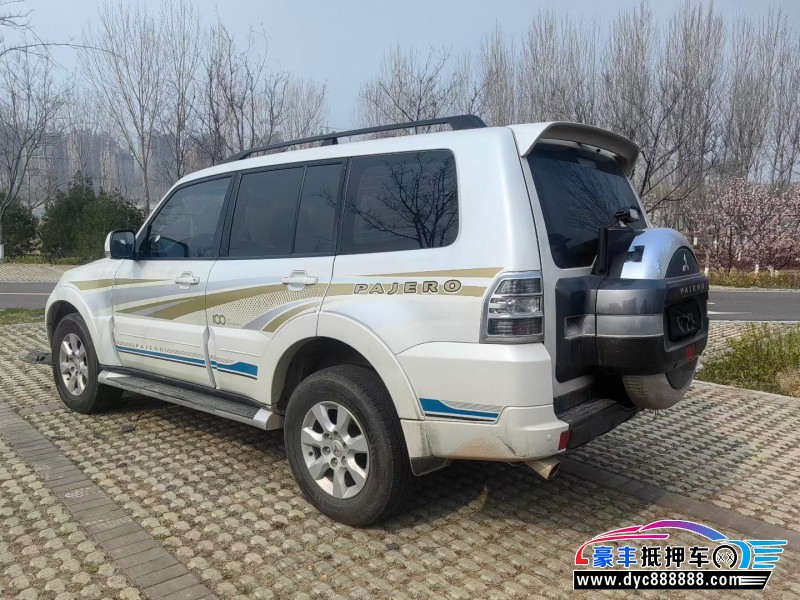 19年三菱帕杰罗SUV抵押车出售