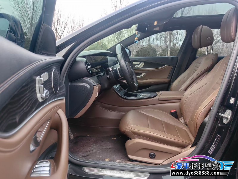 22年奔驰E轿车抵押车出售