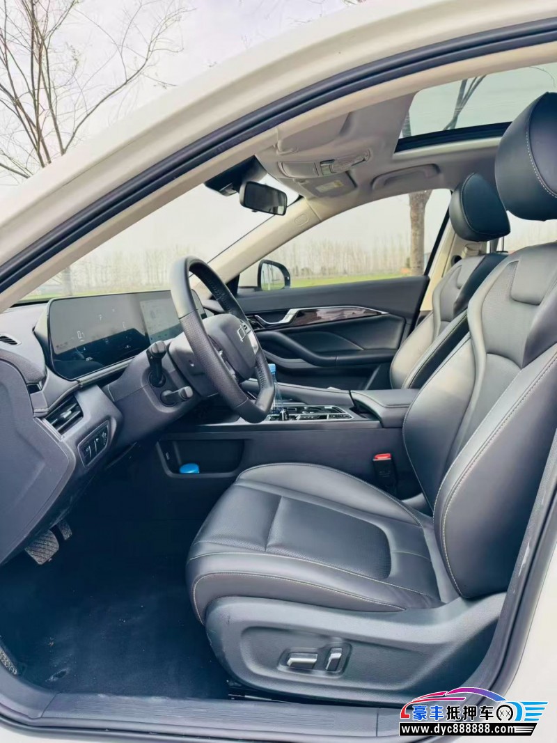 24年奔腾B70轿车抵押车出售