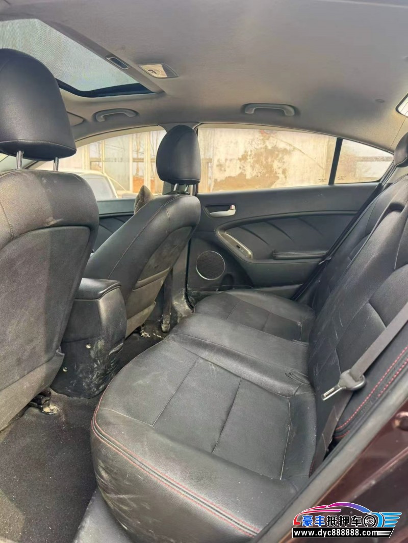 16年起亚K3轿车抵押车出售