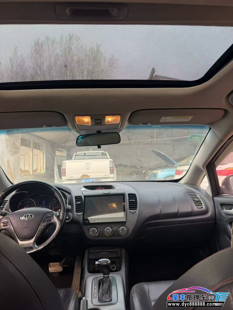 16年起亚K3轿车抵押车出售